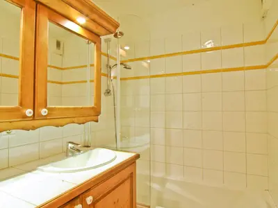 a bathroom with a sink and a shower at Appartement 6 pers, Chamonix, Parking - FR-1-343-169 in Chamonix-Mont-Blanc