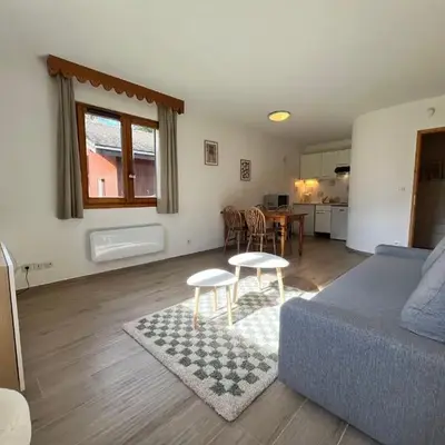 Appartement lumineux avec piscine et parking près du centre - FR-1-624-125