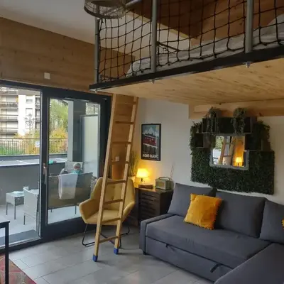 Roomy studio near town and ski lift