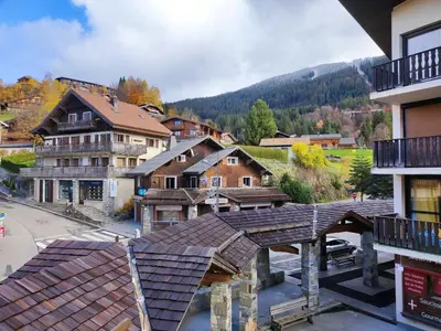 an overhead view of a town with a mountain at Studio cosy 4 pers au cœur de la station, proche des pistes et commerces - FR-1-572-268 in Arâches-la-Frasse
