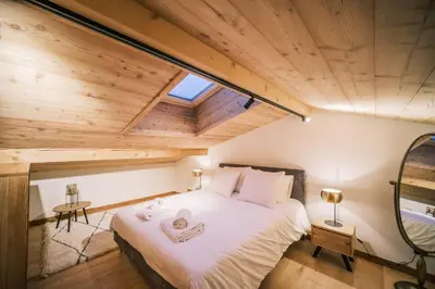 a bathroom with a shower and a white sink at Loft Zodiak -Centre Ville 4 Chambres Vue in Les Houches