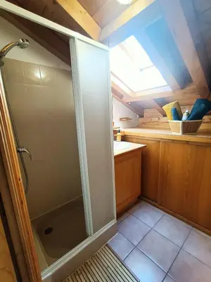 a bathroom with a shower and a sink at Cocon familial proche télécabine in Saint-Gervais-les-Bains